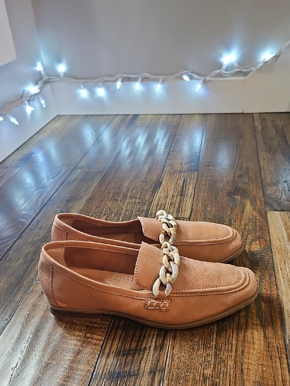 Clarks Women's Tan‎ Loafers with Cream Chain Accent